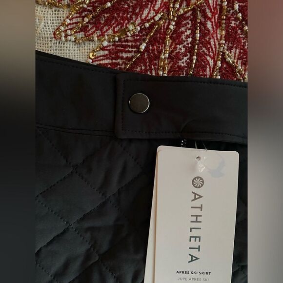 ATHLETA  Apres Ski Mini Skirt Size 8 Black Quilted Pockets Full Front Zip NEW - Picture 13 of 13